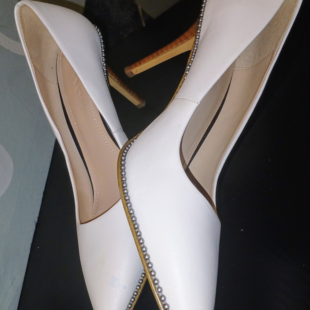 Coach White Heels Elegant Design